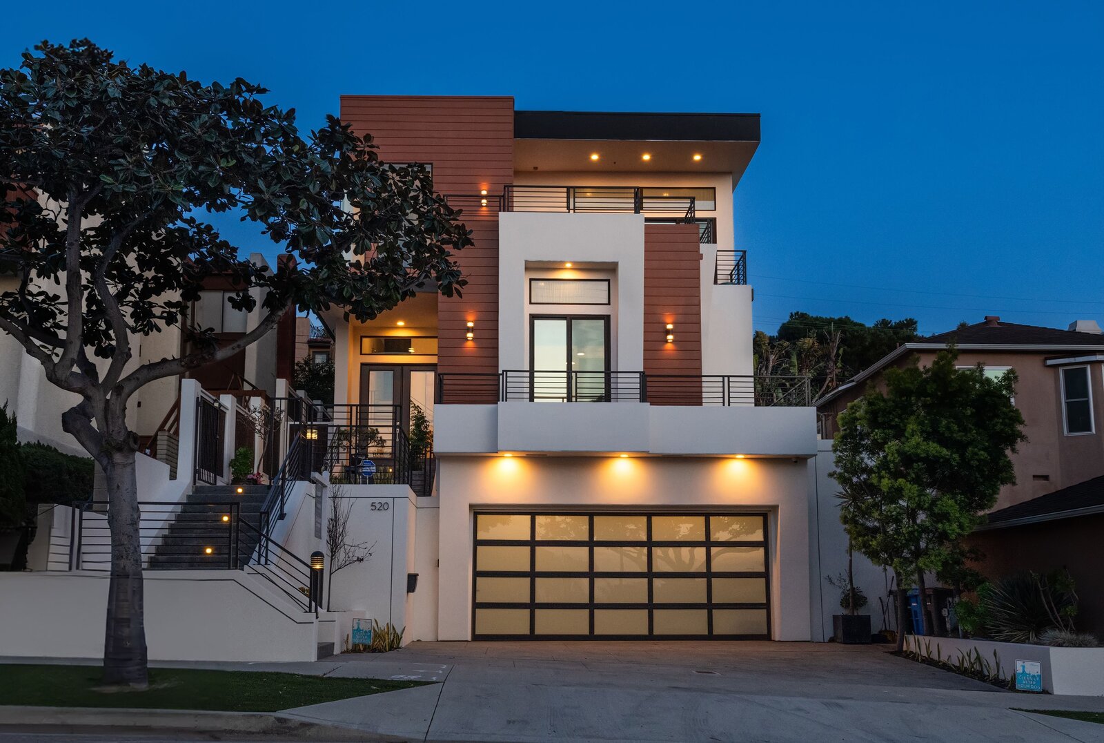beautiful house exterior painting in redondo beach south bay